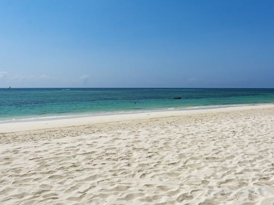 Фото Diamonds Leisure Beach & Golf Resort