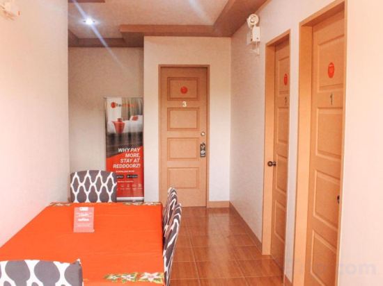 Фото RedDoorz @ Taloto District Tagbilaran