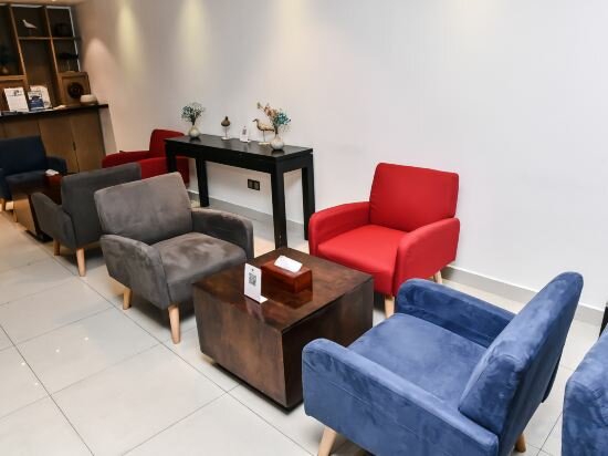 Фото Beehive Premier
