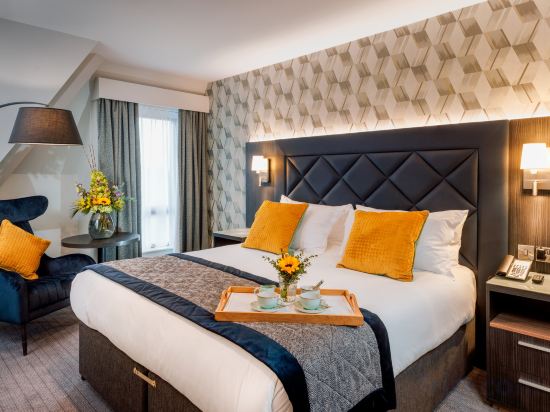Фото Camden Court Hotel