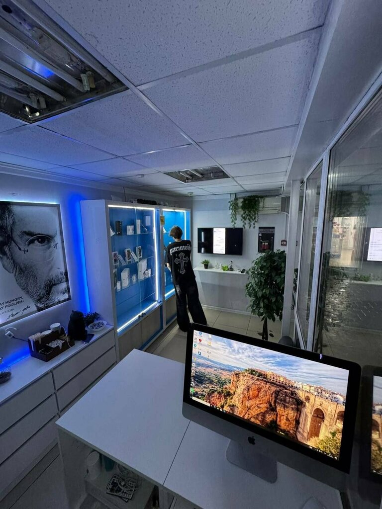 Electronics store On gadget, Orel, photo