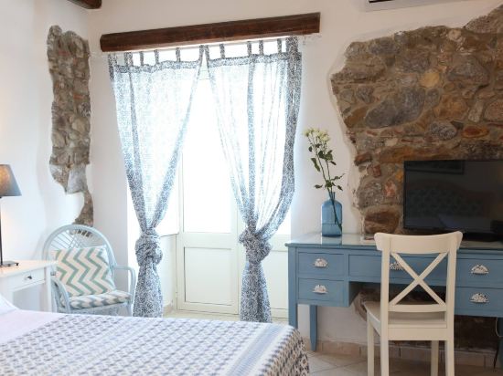 Фото Central Room With Balcony And Amazing Sea View