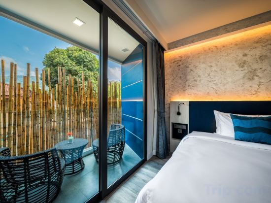 Фото Hotel Clover Patong Phuket