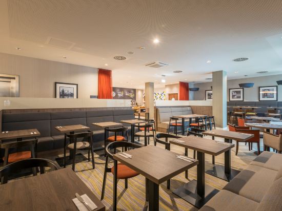 Фото Hampton by Hilton Munich City West