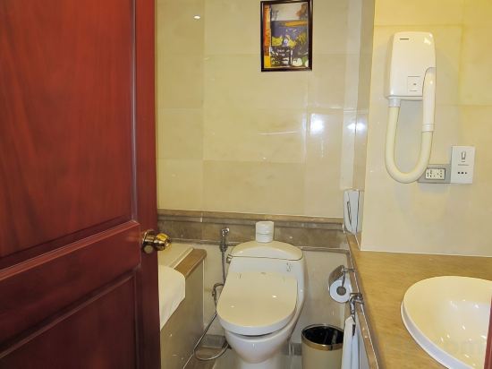 Фото First Hotel