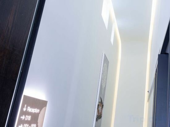 Фото La Suite West - Hyde Park