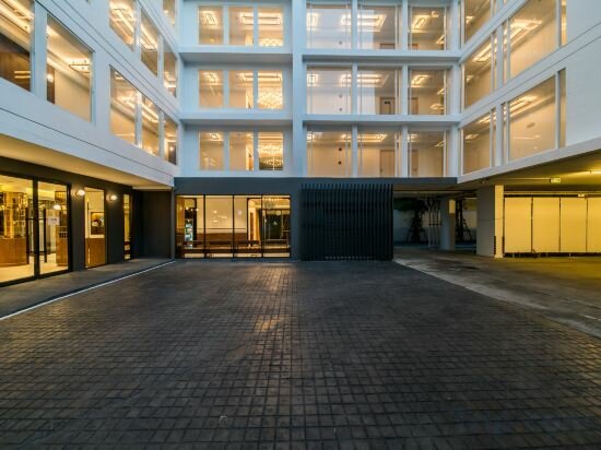 Фото Hotel Amber Sukhumvit 85