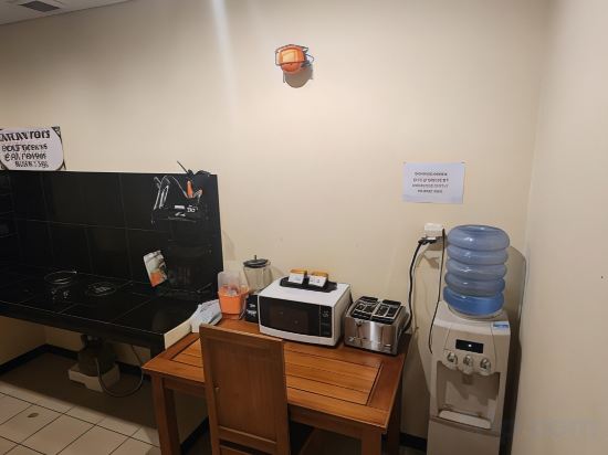 Фото Caroline Guest House