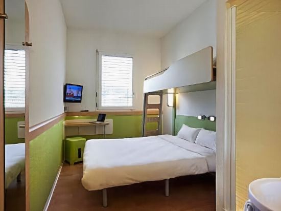 Фото Ibis budget Zurich City West