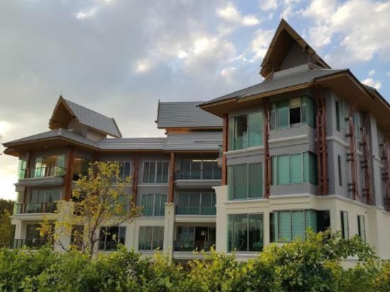 Фото The Chiang Mai Riverside