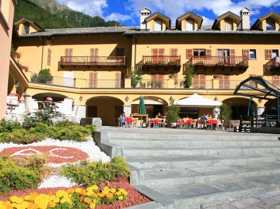 Фото Les Jumeaux