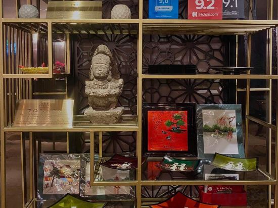 Фото The Chi Boutique Hotel