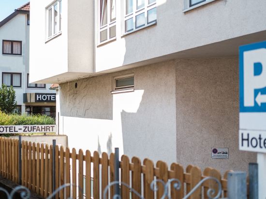 Фото Hotel Flora Stuttgart - Möhringen