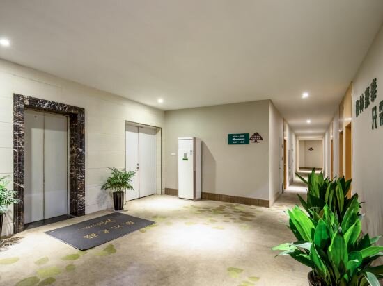 Фото GreenTree Inn Zhenjiang Danyang Development Zone Municipal Government Business Hotel