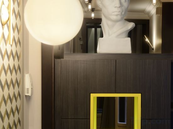 Фото Hôtel Le Marquis by Inwood Hotels