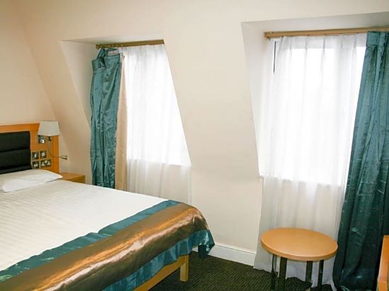 Фото Cromwell International Hotel