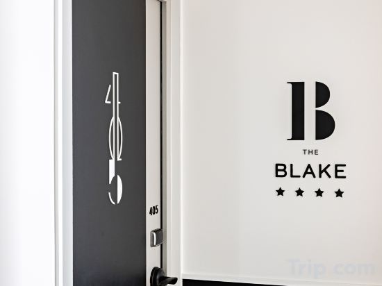 Фото Best Western Premier The Blake Paris Gare Saint Lazare