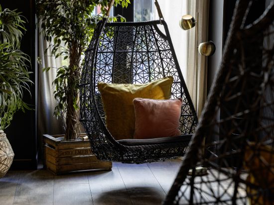 Фото Maxim Folies