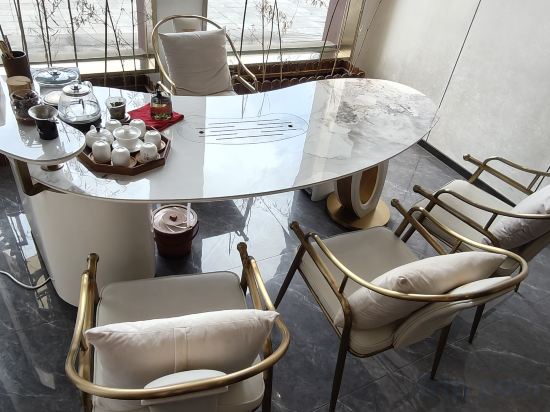 Фото Renjoy Hotel (Changbaishan North Slope Visitor Center)