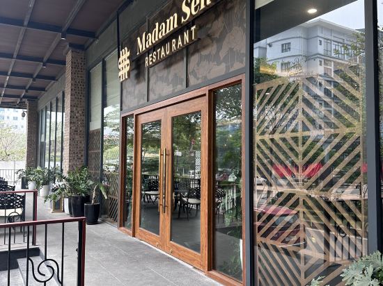 Фото Pentstudio West Lake Hanoi