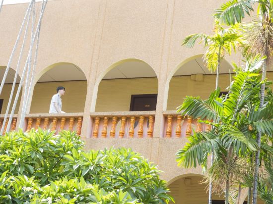 Фото S Lodge Pattaya