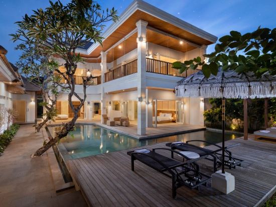 Фото Villa Christie by Nakula