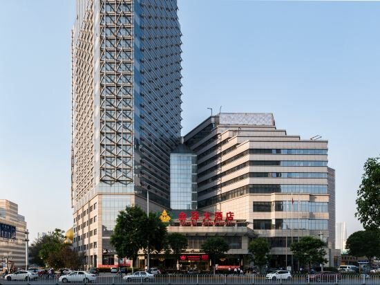 Фото Golden Ocean Hotel