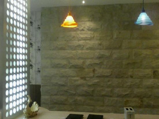 Фото Franks Hotel