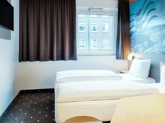 Фото B&b Hotel Bremen-City