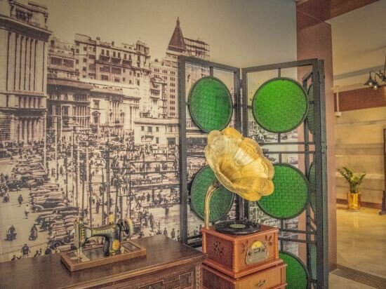 Фото Yitel Premium Shanghai people's Square Nanjing Road Pedestrian Street