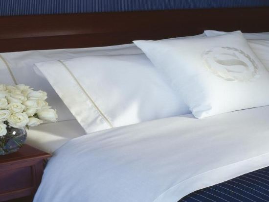 Фото Sheraton Hamilton Hotel