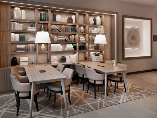 Фото Ac Hotel by Marriott Manchester City Centre