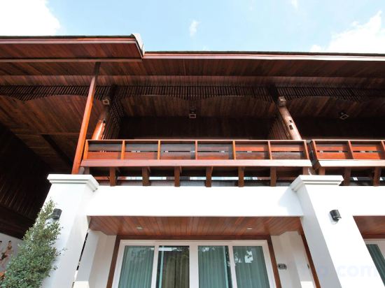 Фото Ruen Come In