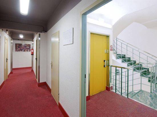 Фото Hostal Barcelona