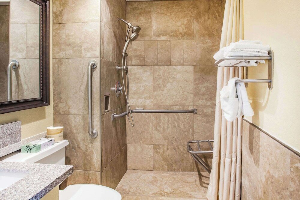 Фото Super 8 by Wyndham Redlands/San Bernardino