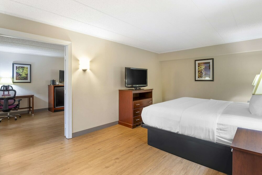 Фото Best Western Plus Governor's Inn