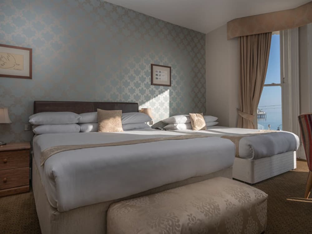 Фото Queens Hotel