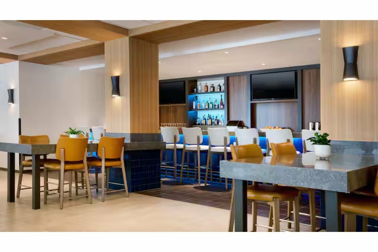 Фото Hilton Garden Inn LAX Los Angeles Airport