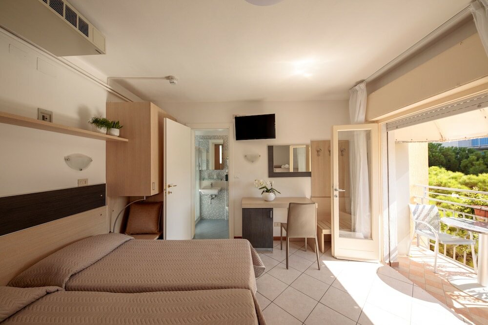 Фото Hotel Madison