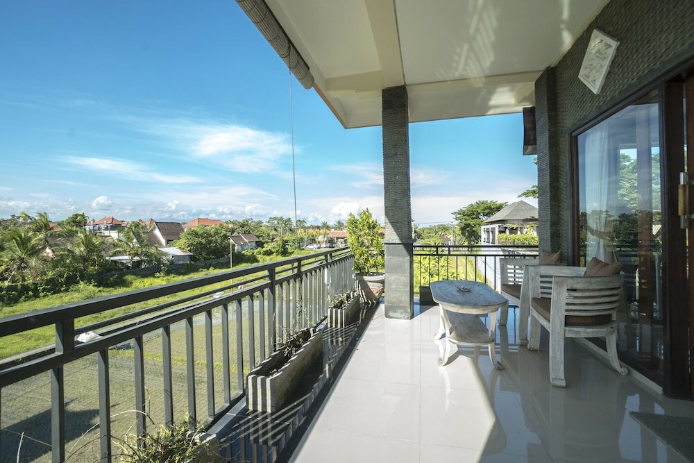 Фото Adi Bisma Inn by Mahaputra