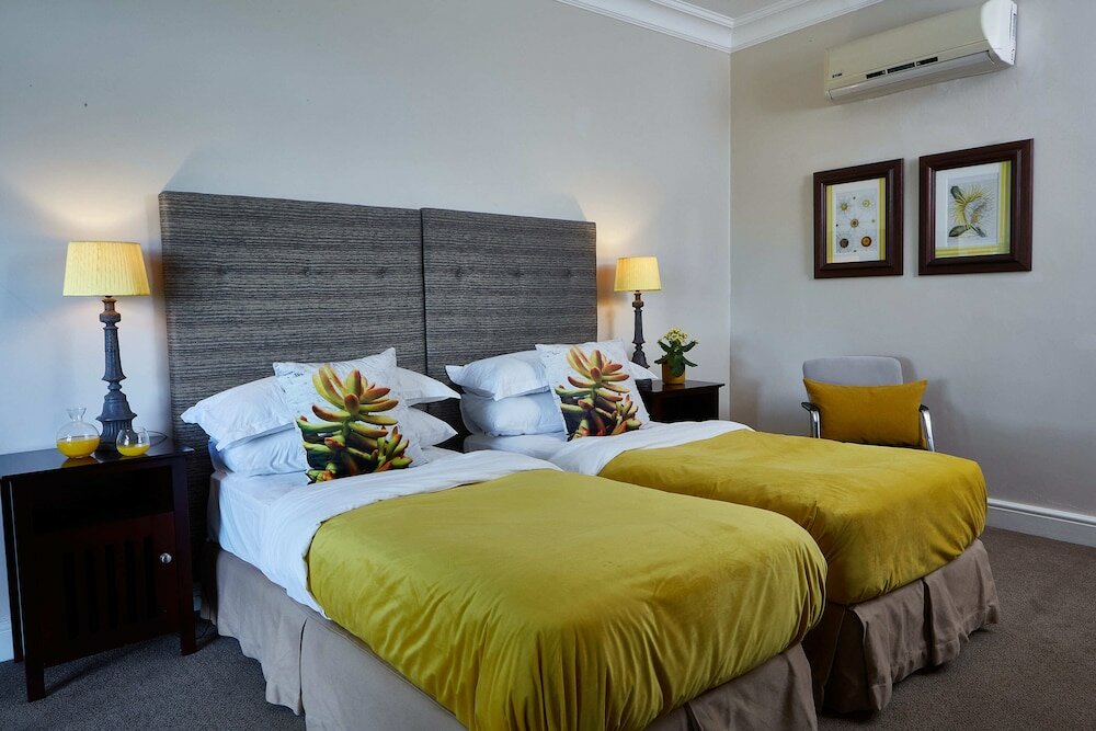 Фото The Devon Valley Hotel