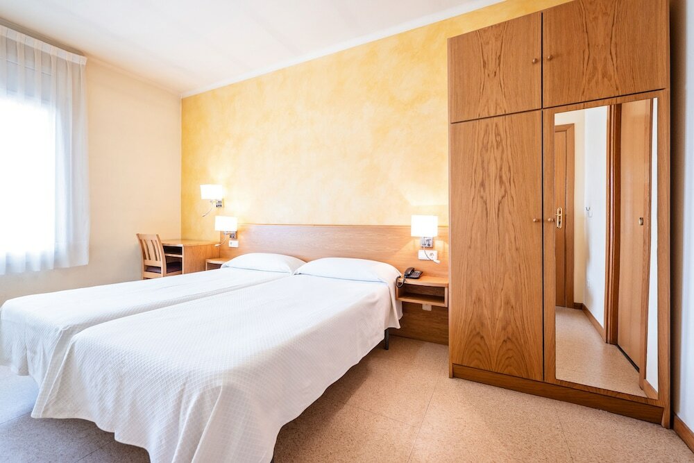 Фото Hotel La Perla