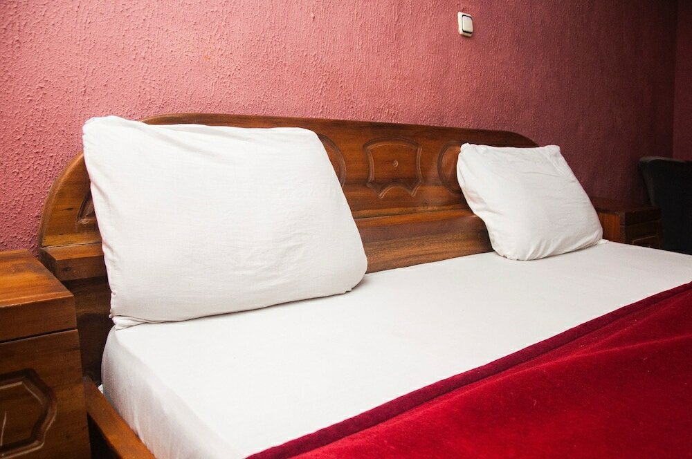 Фото Alfoscar Hotel & Suites