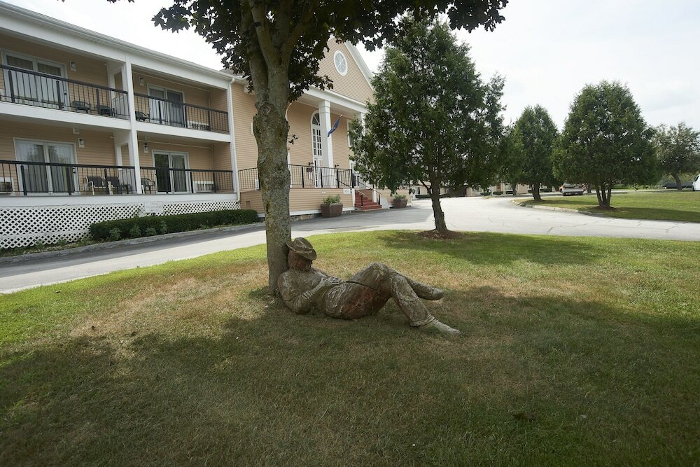 Фото Hollow Inn and Motel