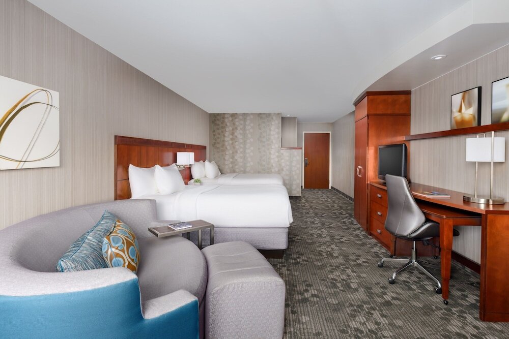 Фото Courtyard by Marriott Philadelphia Montgomeryville
