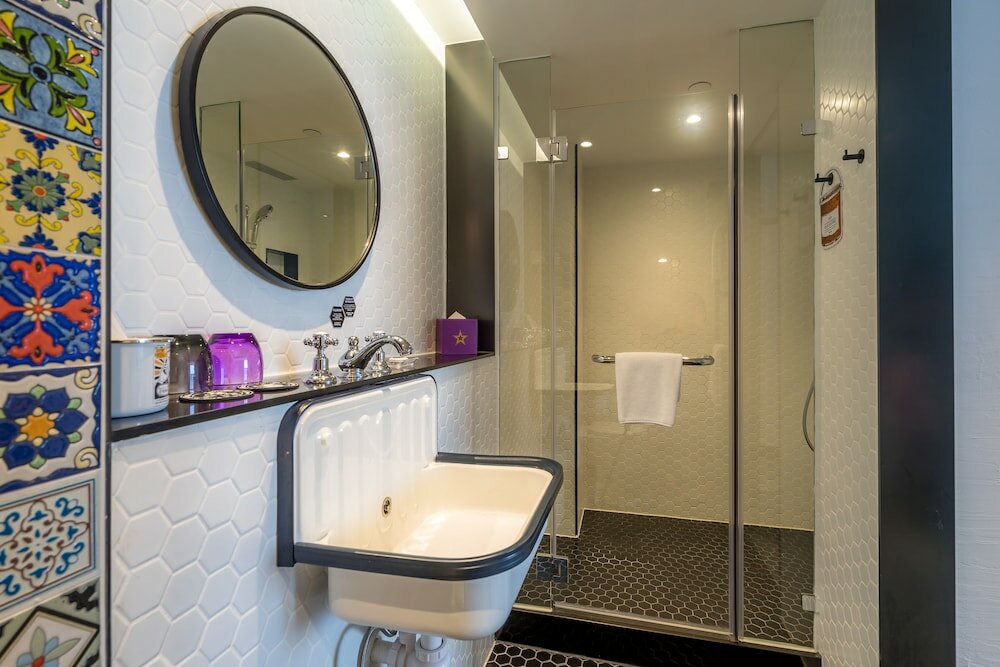 Фото Attitude On Granville