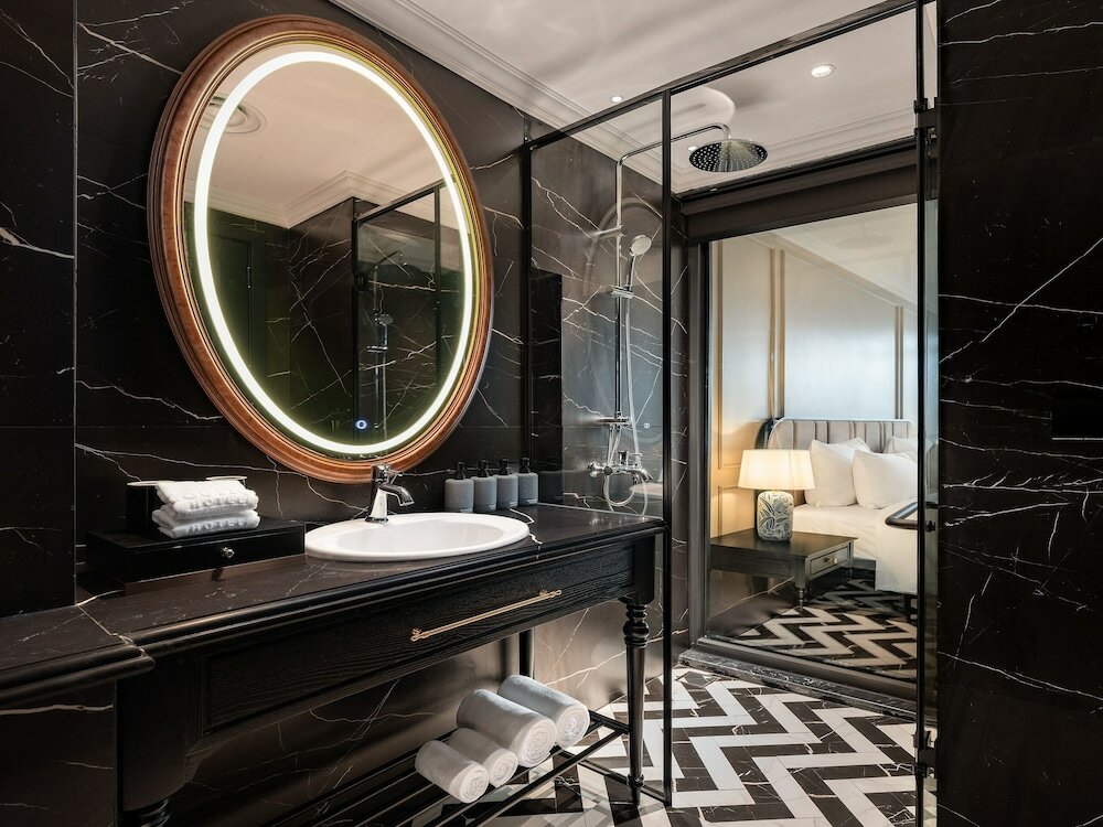 Фото T Boutique Hotel