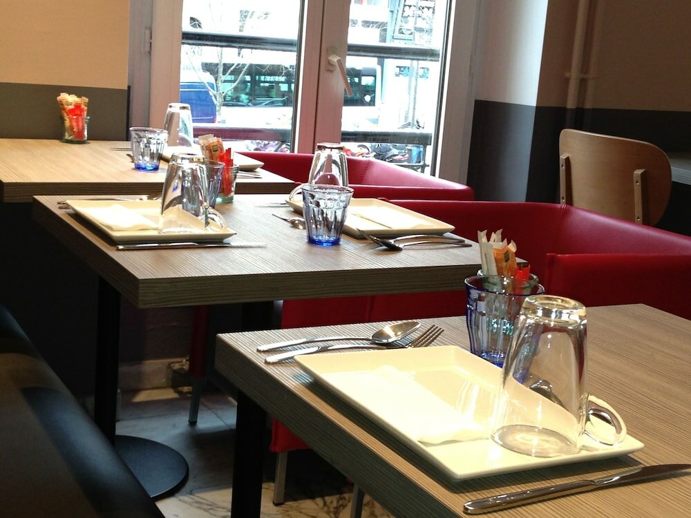 Фото Contact Hotel Alizé Montmartre