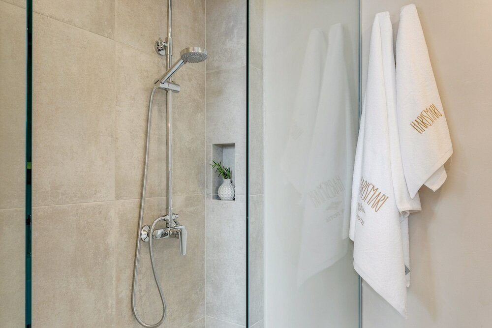 Фото Harismari Cozy Hotel