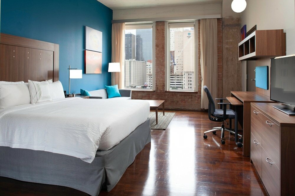 Фото TownePlace Suites by Marriott Dallas Downtown